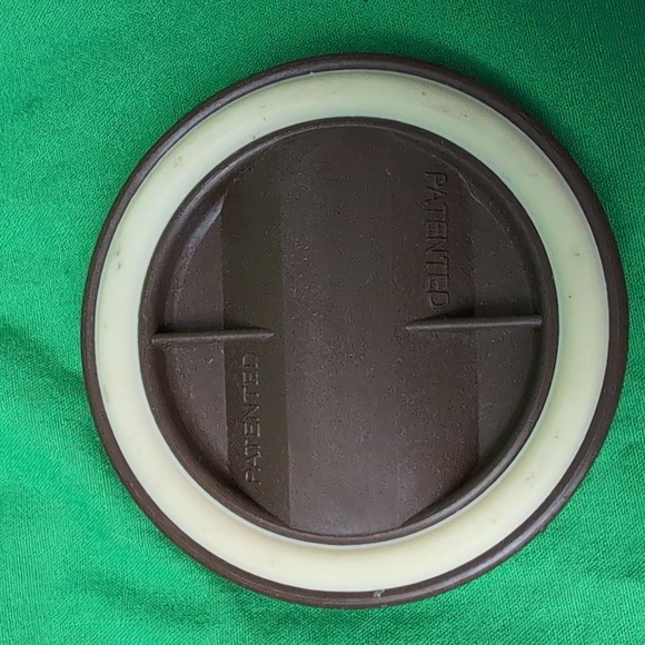 Slipstick 3-1/4 Inch Bed Roller Furniture Wheel Gripper Caster Cup Caramel Large - Picture 2 of 2